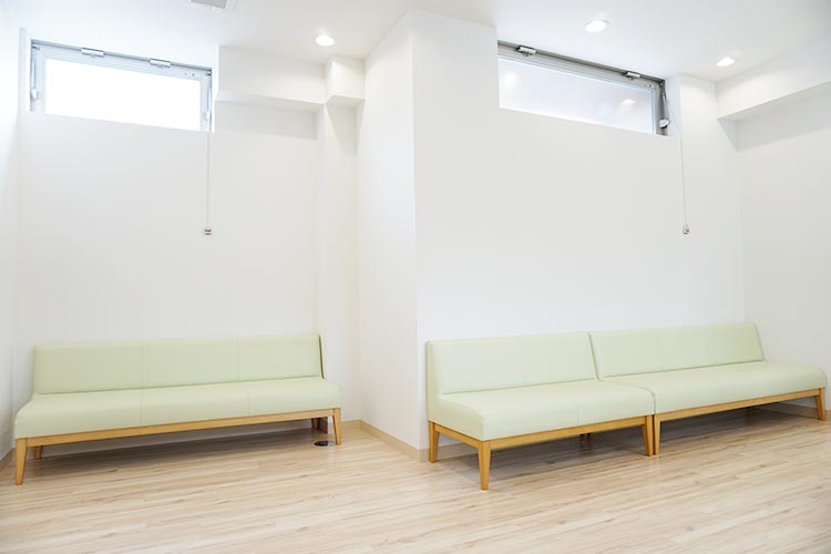 待合室ではゆったりとお待ちいただけます。