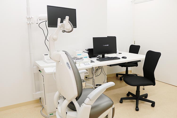 診察室（耳鼻咽喉科）