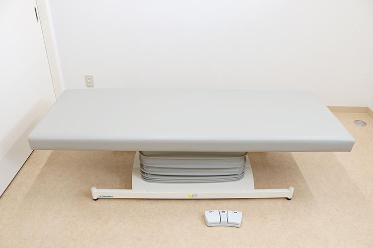 電動昇降機能式ベッド